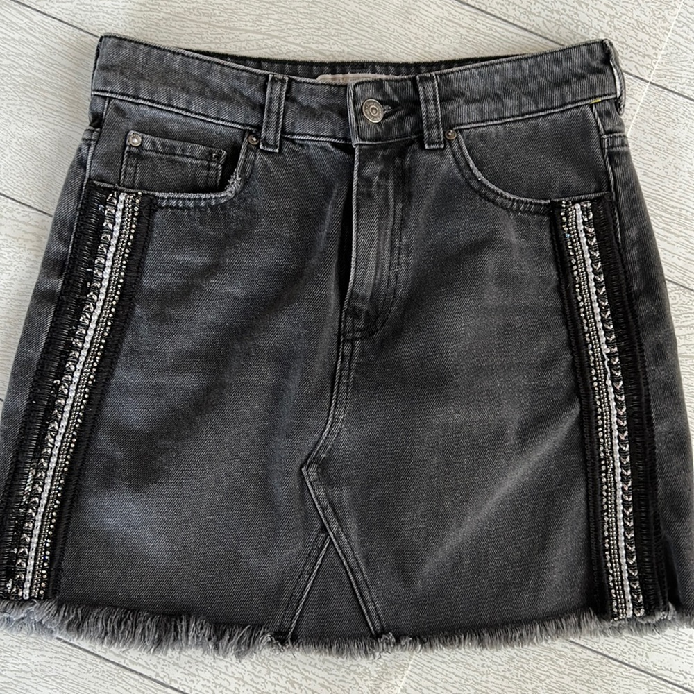 Free People skirt Size 2 Black denim mini with beaded trim LNWOT
